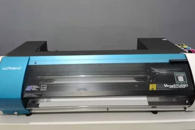 Impressora com recorte Roland BN-20A com cabeça de impressão DX7. Maquina está em Nova Veneza - Santa Catarina, investimento de R$ 32.000,00