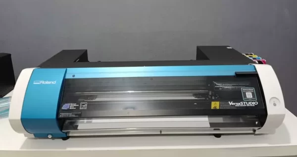 Impressora com recorte Roland BN-20A com cabeça de impressão DX7. Maquina está em Nova Veneza - Santa Catarina, investimento de R$ 32.000,00
