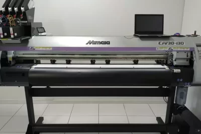 Plotter com Recorte Mimaki CJV30-130 e velocidade máxima de impressão de até 17.5m2/h. Investimento de R$ 33.000,00, maquina está em Lontras - SC.