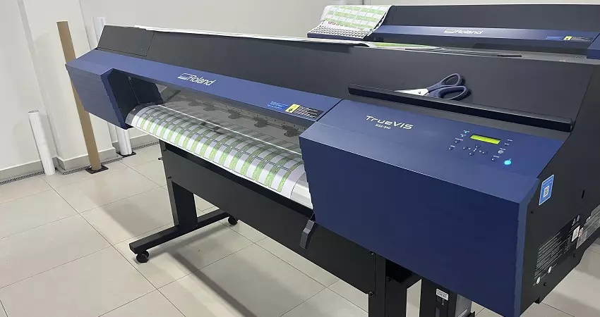 Impressora com recorte Roland Ecosolvente SG2-540 com 2 cabeças de impressão Flex Fire (novas). Investimento de R$ 59.000,00, maquina está em SP.