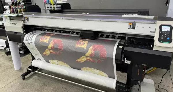 Impressora Mimaki JV150-160 Sublimática com  1 cabeça DX7 Piezoelétrica e tinta Kiian. Investimento de R$ 45.000,00. Maquina está em Itaquaquecetuba - SP.