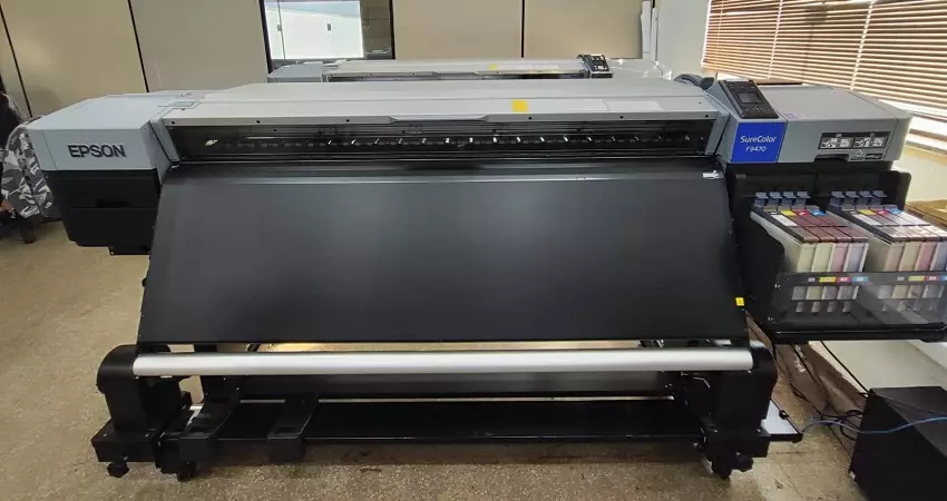 Impressora Sublimação Epson F9470 com 2 cabeças PrecisionCore® TFP®. Investimento de R$ 58.000,00, maquina está em Franca - SP.