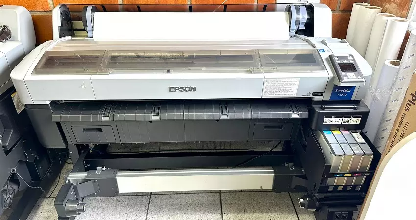 Impressora Sublimática Epson F6370 com cabeça de impressão PrecisionCore® TFP®, investimento de R$ 28.000,00. Máquina está em Sorocaba - SP.