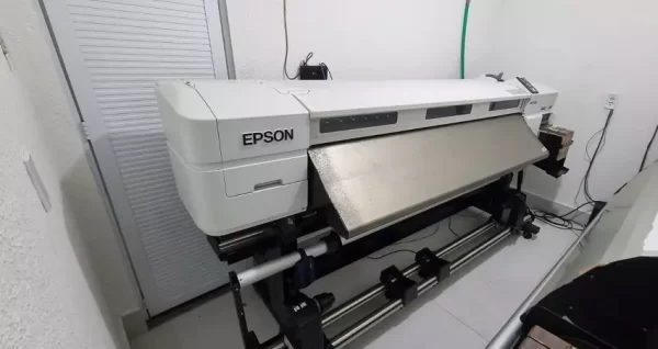 Impressora Sublimatica Epson F7070 com Resolução máxima de impressão: 1440 x 720 dpi. Investimento de R$ 38.000,00, maquina está em Fortaleza - Ceará.