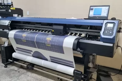 Impressora Mimaki TS100-1600 com 2 cabeças de impressão escalonadas, ano 2023. Investimento de R$ 40.000,00, maquina está em São Gonçalo - RJ.