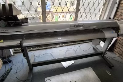 Impressora Roland RS-640 com 4 cabeças DX4, tinta Nutec e ano 2010. Investimento de R$ 30.000,00, maquina está em São Paulo, SP.