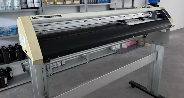 Plotter de Recorte Graphtec CE5000-120,. ANO: 2012. LARGURA:  1.20m. Localizada em São Paulo. R$9.500,00. Uma maquina que vai te surpreender.