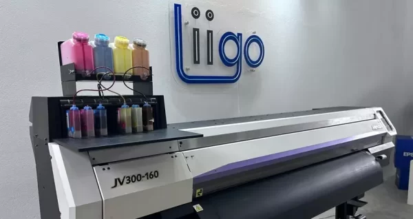 JV300-160 Mimaki Ecosolvente. Ano: 2015. Largura: 1,60 m. Cabeça de impressão: 1 cabeça DX7 nova. Local: São Paulo - sp. R$73.000,00