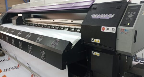 Mimaki 4 cabeças SWJ320 S4. Ano: 2012. Tinta: Original Mimaki. Cabeça: 4 cabeças de impressão . Local: Indaiatuba. R$:85.000,00.