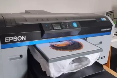 Impressora Epson DTG F2100. Ano:2022 Tinta:Original Epson Impressora NOVÍSSIMA com apenas 432 impressões,equivalente a 1 semana de usoR$46.500,00. Local: RJ