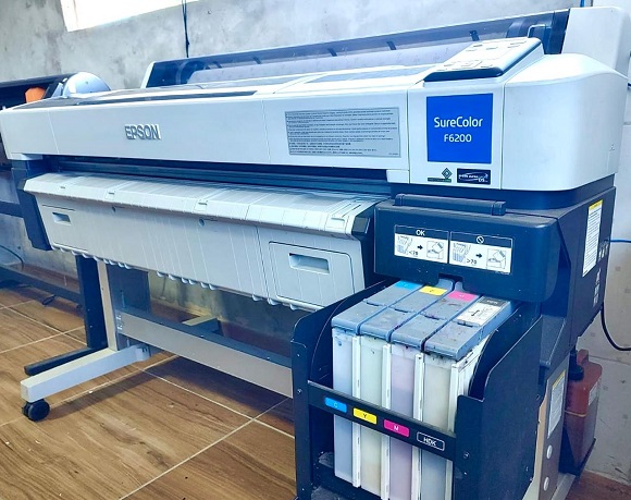 Impressora Epson F6200 Sublimática. Ano:2014. Tinta: original. Localizada em: Embu-Guaçu SP. Investimento de: R$ 19.000,00.