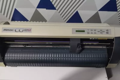 Plotter De Recorte Mimaki-CG60SR. Ano: 2015. Largura efetiva de corte: 606 mm. Localizada em Santo André - SP. Investimento de R$2.750,00.