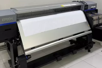 Plotter de impressão Epson F9370. Ano: 2019. Tinta: Sublimática. Investimento de R$ 60.000,00, maquina está em Serrolandia - BH.