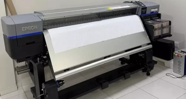 Plotter de impressão Epson F9370. Ano: 2019. Tinta: Sublimática. Investimento de R$ 60.000,00, maquina está em Serrolandia - BH.