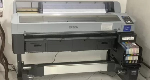 Plotter de Impressão Epson F6370. Ano: 2023. Tinta: Epson. Investimento de R$ 35.000,00. Máquina está localizada em Santo André - SP.