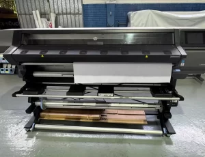 Impressora Latex HP 360 de 2015, equipamento revisado, com os kits auxiliares inclusos. Investimento de R$ 45.000,00, maquina está em Encantado - RS.